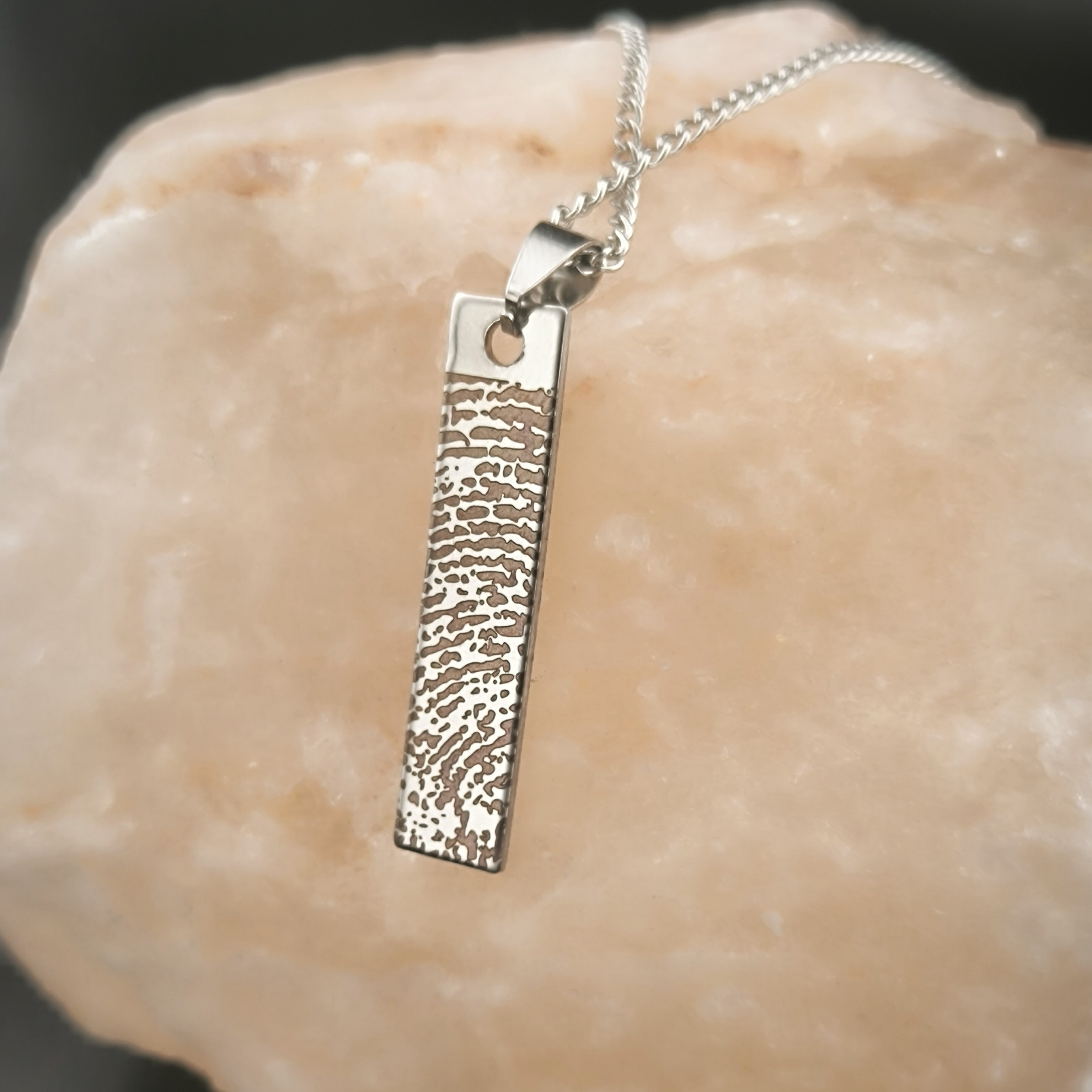 Kette mit individuellen Fingerabdruck